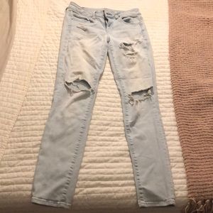 American Eagle Outfitters Distressed jeans size 4